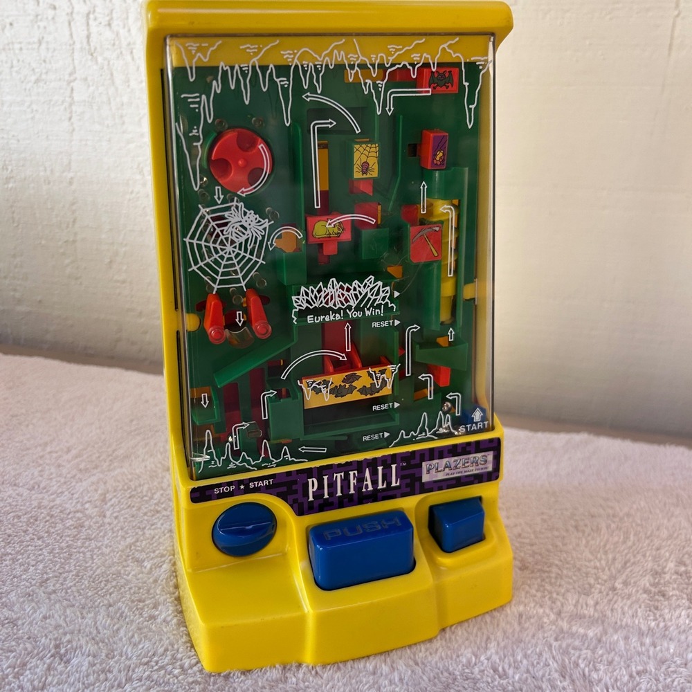 1990 TOMY Plazers PITFALL Battery Operated b/o Ball Maze Game Toy EUC WORKS!